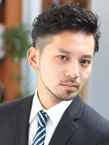 営業 ヘアスタイル